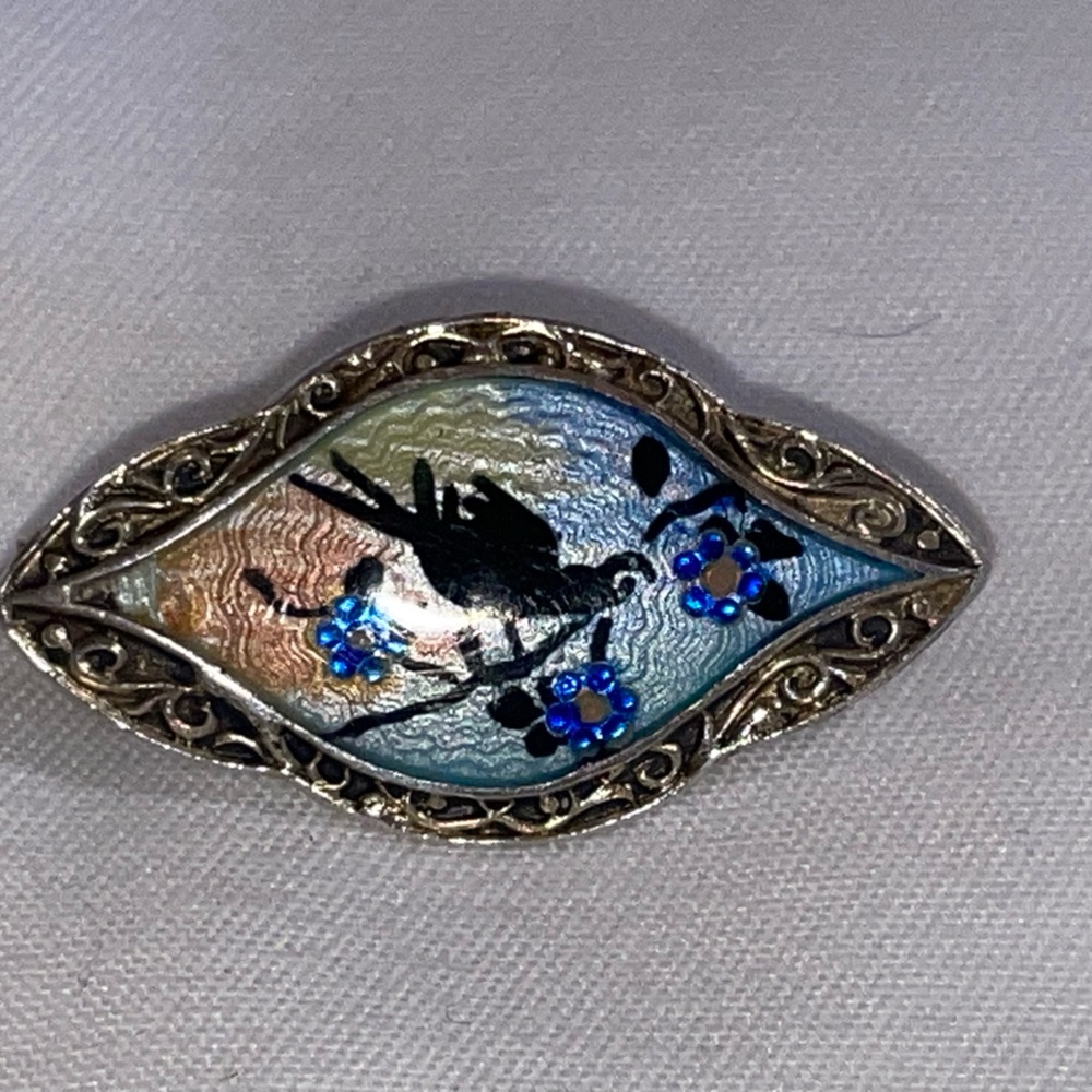 Vintage Norwegian enamel pin